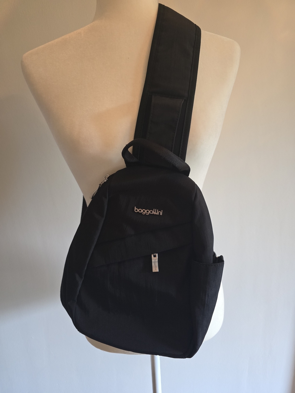 Baggallini True Classic Sling Crossbody